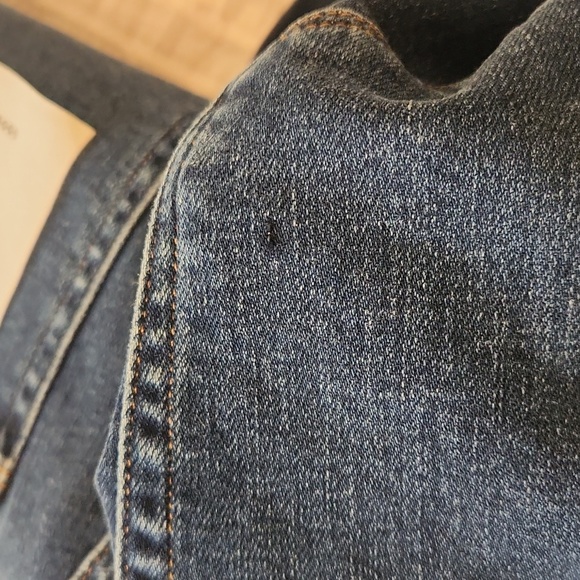 Good American Good Waist Crop Jeans in blue Indigo379 size 16W - Picture 16 of 17